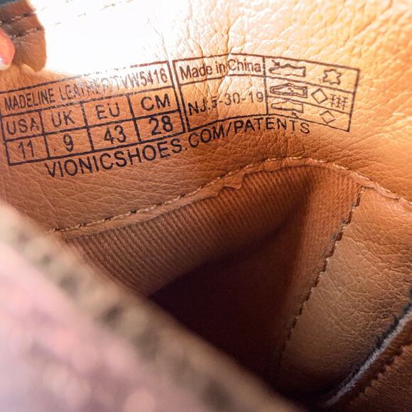 Vionic Black Weather Resisitant Bootie Black Leather Pull On Ankle Outdoor Sz 11 - Picture 3 of 11